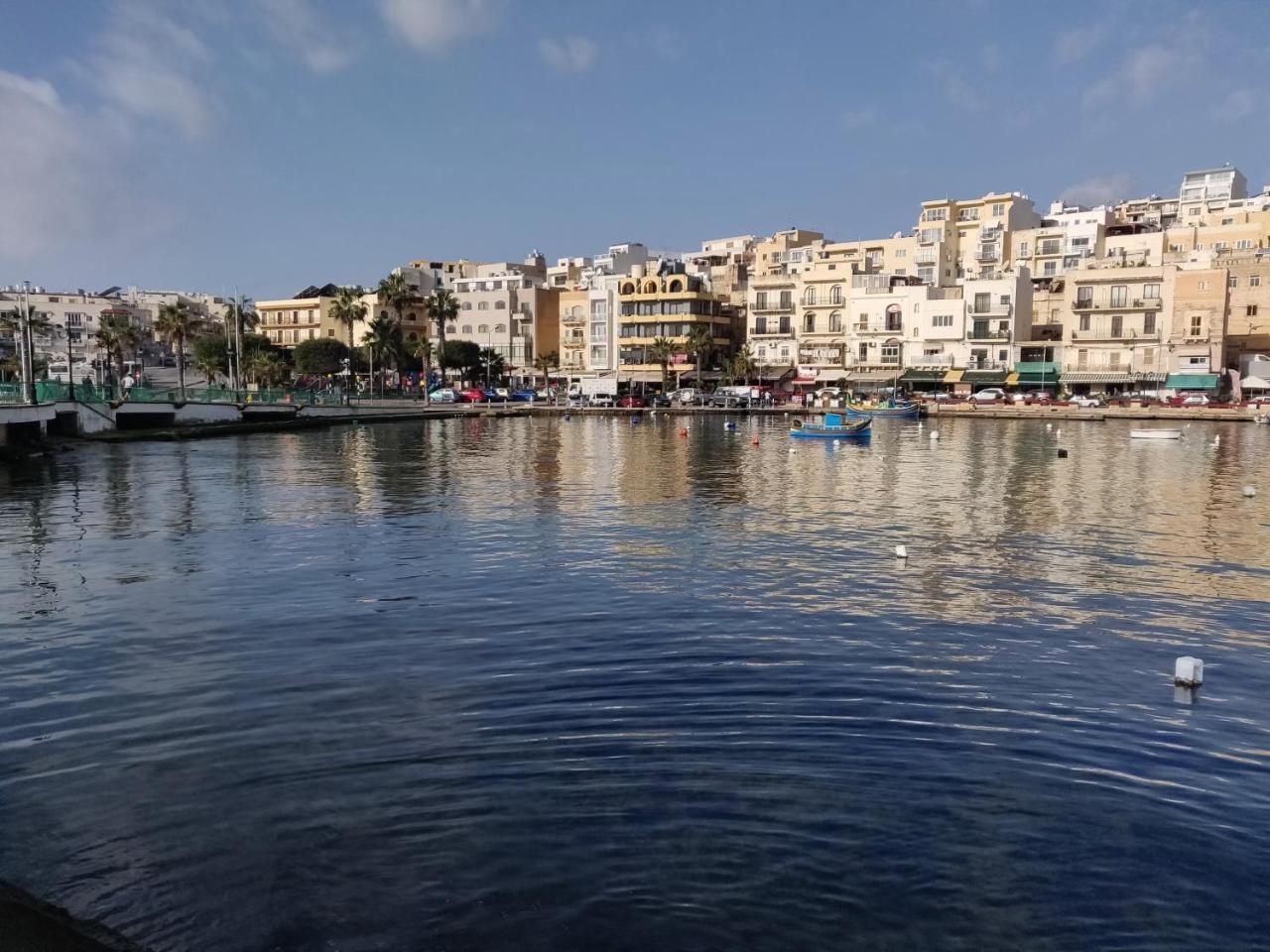 Panoramic Penthouse In Marsascala Which Enjoys Sea And Country Views Apartman Marsaskala Kültér fotó