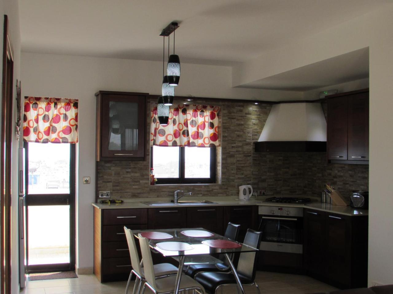 Panoramic Penthouse In Marsascala Which Enjoys Sea And Country Views Apartman Marsaskala Kültér fotó