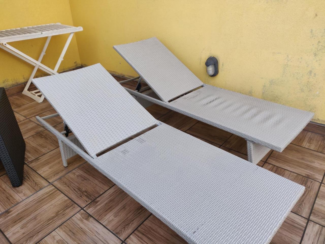 Panoramic Penthouse In Marsascala Which Enjoys Sea And Country Views Apartman Marsaskala Kültér fotó